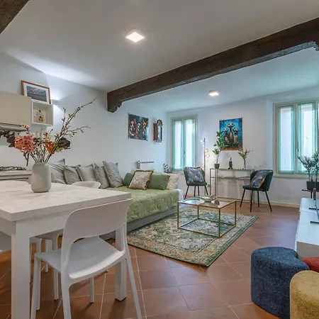 Guesthost - Charming Int - 4 شقة *