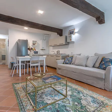 Guesthost - Charming Int - 4 شقة *