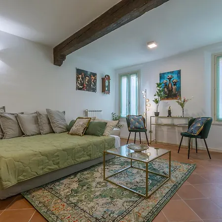 شقة Guesthost - Charming Int - 4 *