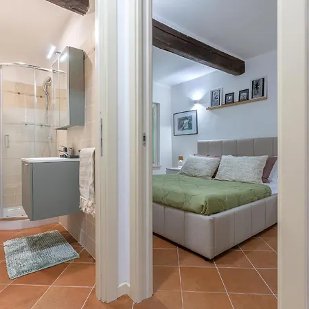 Guesthost - Charming Int - 4 *