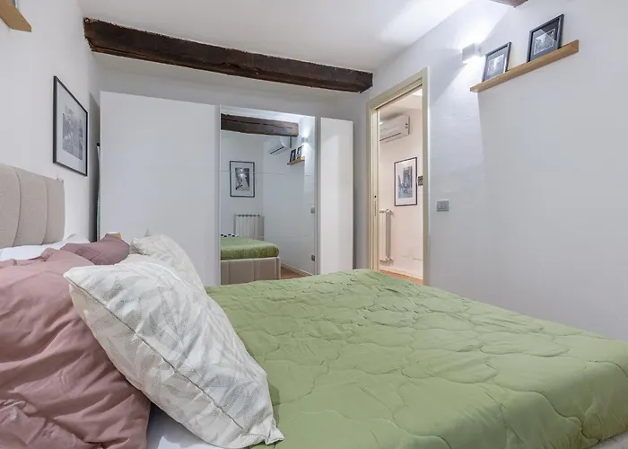 Guesthost - Charming Int - 4 Appartement Ferrara